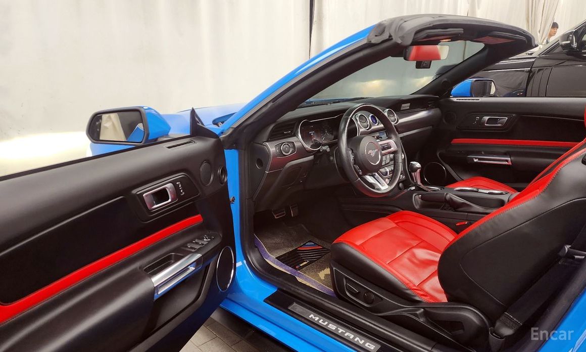 2022 Ford Mustang VI Рестайлинг GT Convertible с пробегом 10 531 км