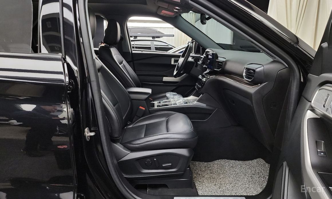 2022 Ford Explorer VI Рестайлинг 2.3 LimIted 4WD с пробегом 57 876 км