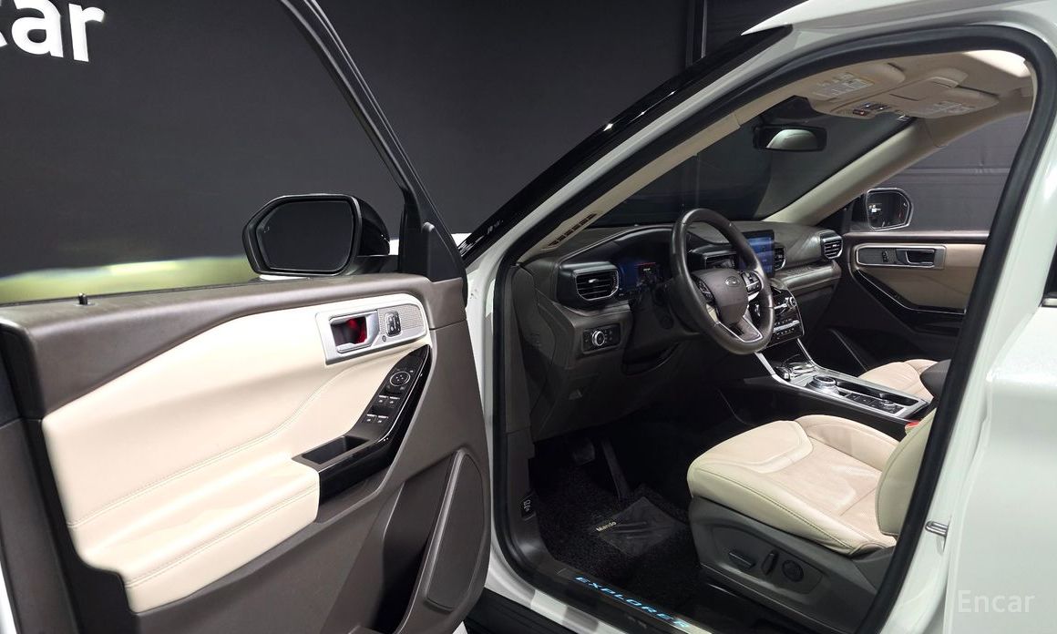 2022 Ford Explorer VI Рестайлинг 3.0 Platinum 4WD с пробегом 107 790 км
