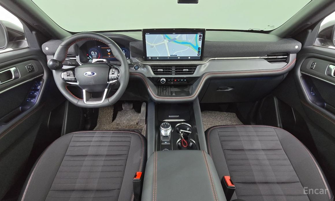 2024 Ford Explorer VI Рестайлинг 2.3 ST-Line 4WD с пробегом 8 885 км