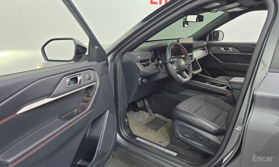 2024 Ford Explorer VI Рестайлинг 2.3 ST-Line 4WD с пробегом 8 885 км