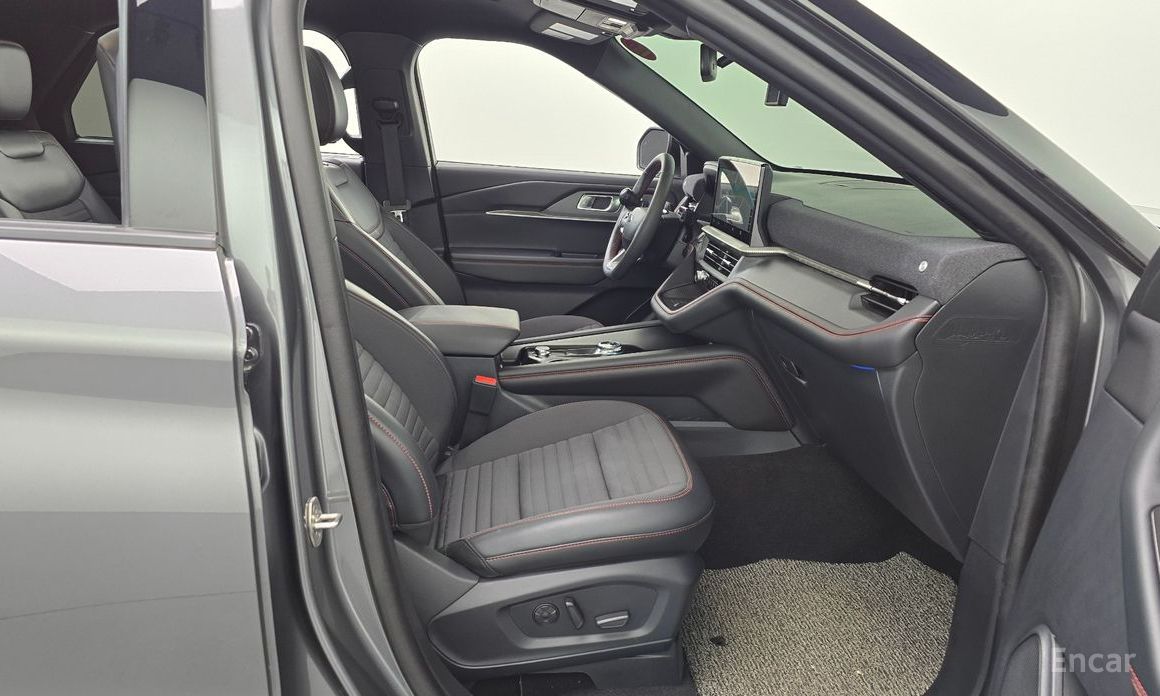 2024 Ford Explorer VI Рестайлинг 2.3 ST-Line 4WD с пробегом 8 885 км