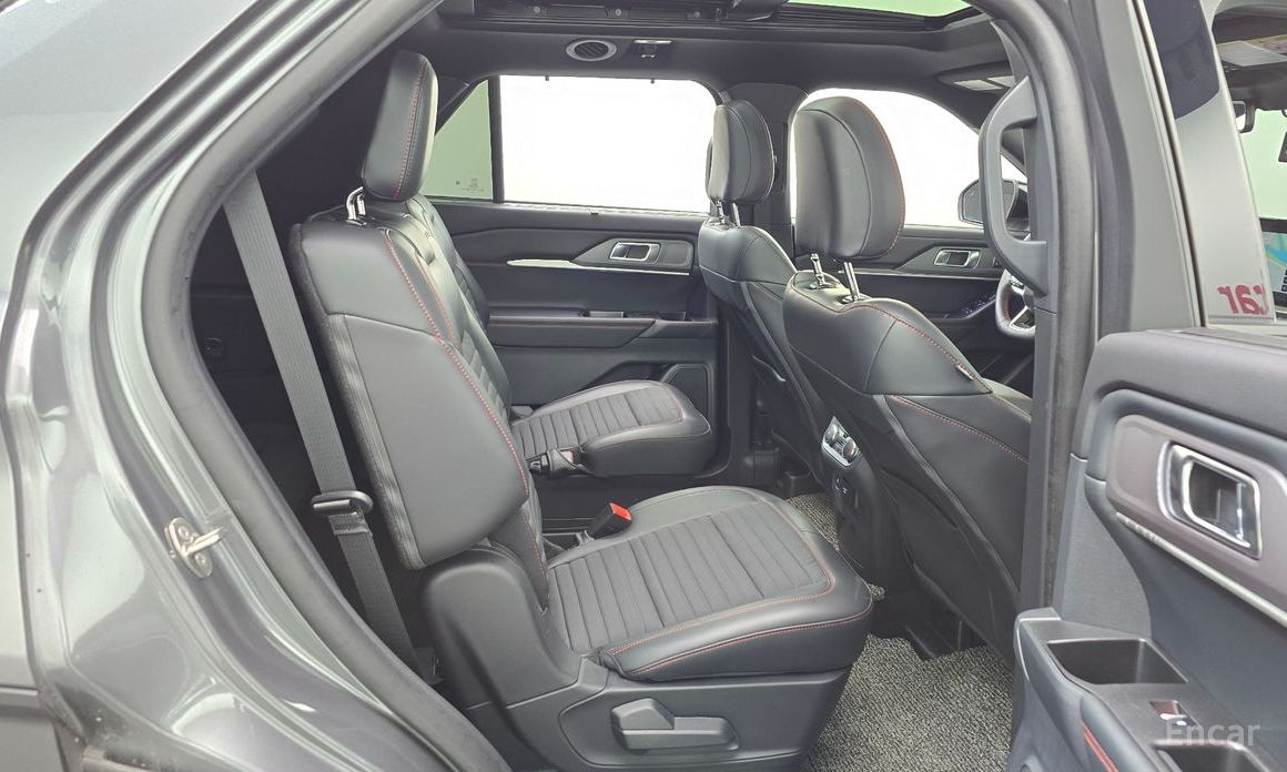 2024 Ford Explorer VI Рестайлинг 2.3 ST-Line 4WD с пробегом 8 885 км