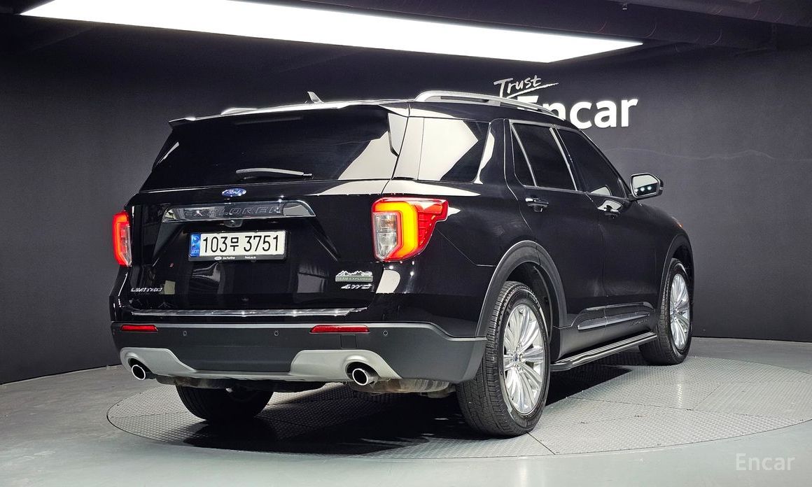 2022 Ford Explorer VI Рестайлинг 2.3 LimIted 4WD с пробегом 49 567 км