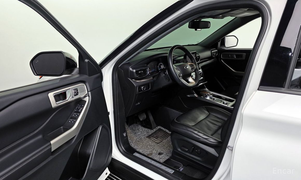 2023 Ford Explorer VI Рестайлинг 2.3 LimIted 4WD с пробегом 19 395 км