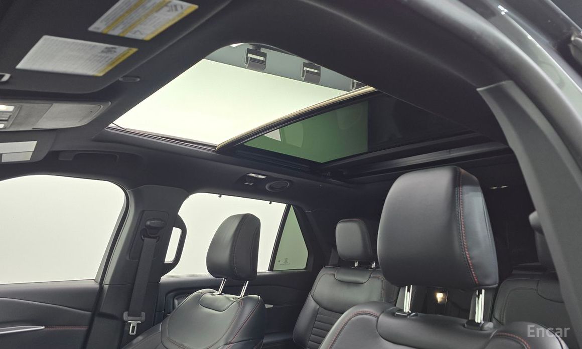 2024 Ford Explorer VI Рестайлинг 2.3 ST-Line 4WD с пробегом 8 885 км