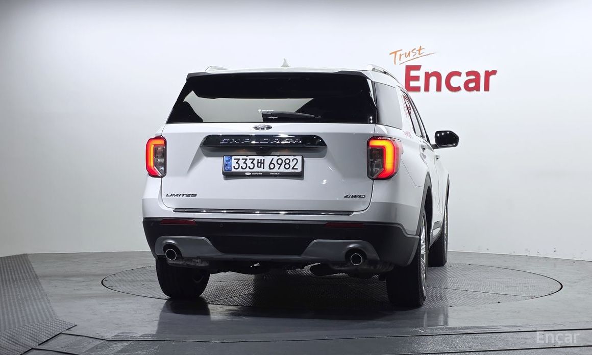 2023 Ford Explorer VI Рестайлинг 2.3 LimIted 4WD с пробегом 14 468 км