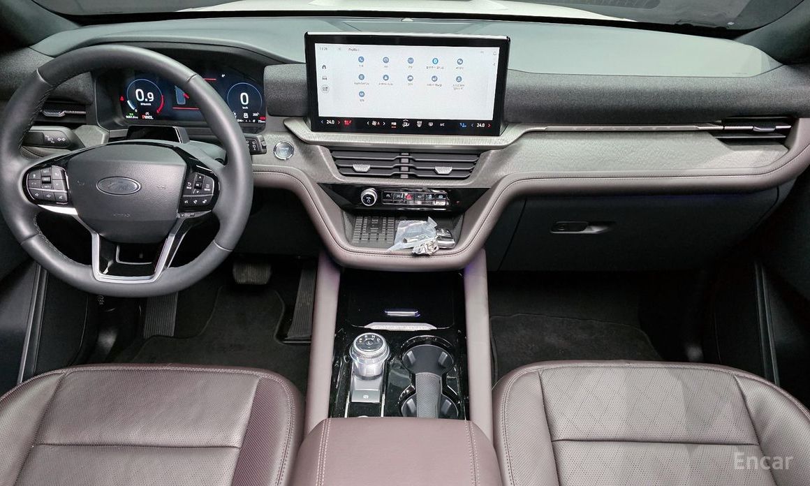 2024 Ford Explorer VI Рестайлинг 2.3 Platinum 4WD с пробегом 9 061 км