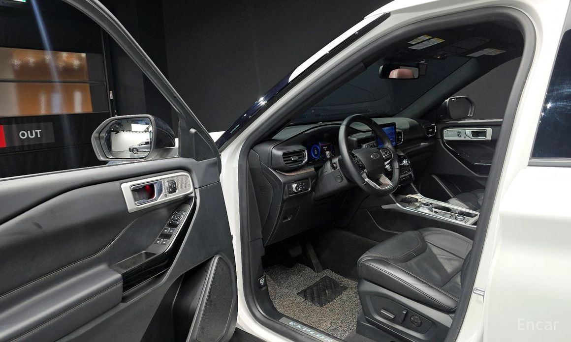 2022 Ford Explorer VI Рестайлинг 3.0 Platinum 4WD с пробегом 31 049 км