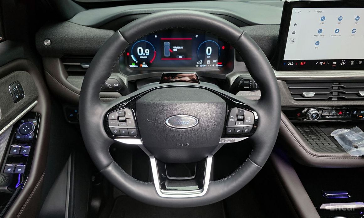 2024 Ford Explorer VI Рестайлинг 2.3 Platinum 4WD с пробегом 9 061 км