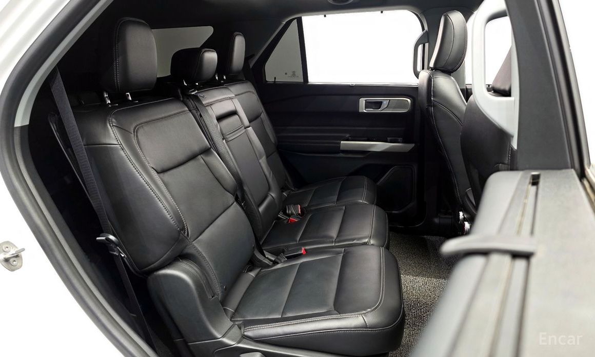 2023 Ford Explorer VI Рестайлинг 2.3 LimIted 4WD с пробегом 14 468 км