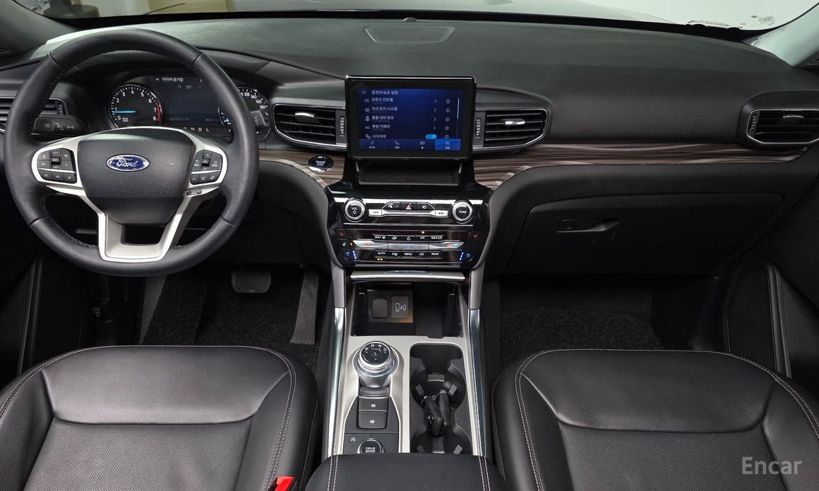 2023 Ford Explorer VI Рестайлинг 2.3 LimIted 4WD с пробегом 10 057 км