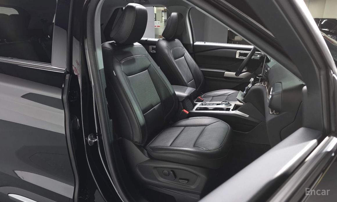 2023 Ford Explorer VI Рестайлинг 2.3 LimIted 4WD с пробегом 10 057 км