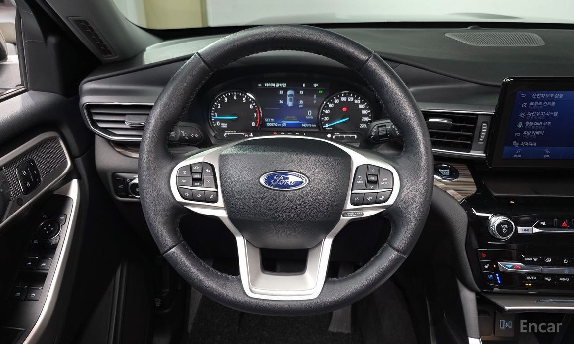 2023 Ford Explorer VI Рестайлинг 2.3 LimIted 4WD с пробегом 10 057 км
