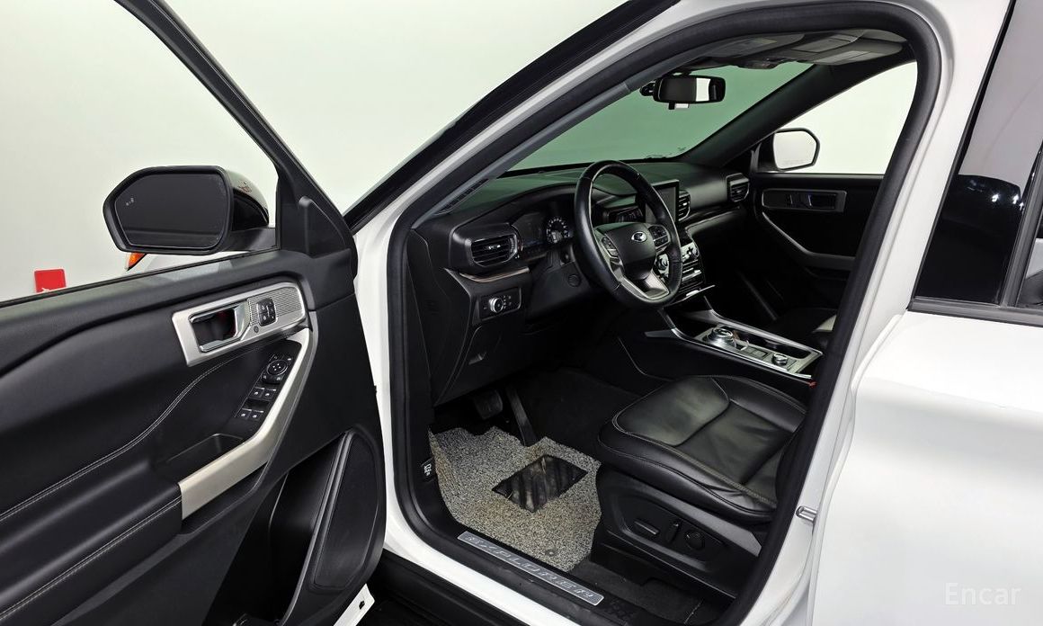 2022 Ford Explorer VI Рестайлинг 2.3 LimIted 4WD с пробегом 57 095 км