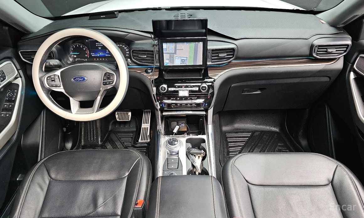 2022 Ford Explorer VI Рестайлинг 2.3 LimIted 4WD с пробегом 18 637 км