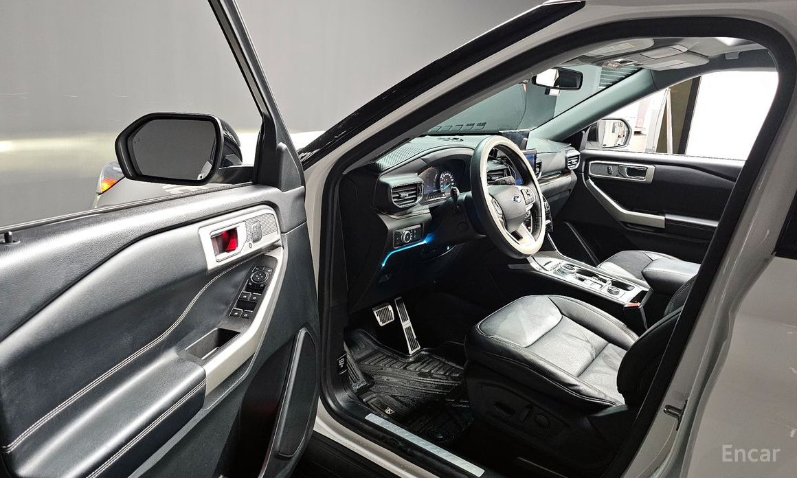 2022 Ford Explorer VI Рестайлинг 2.3 LimIted 4WD с пробегом 18 637 км