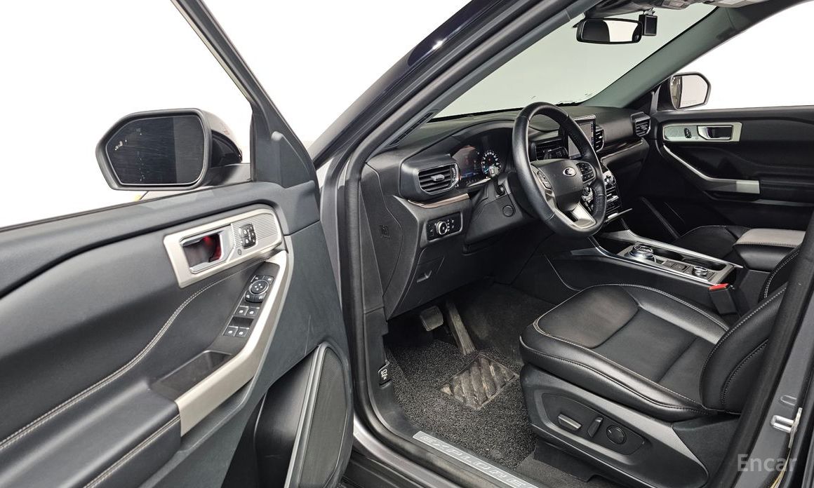 2023 Ford Explorer VI Рестайлинг 2.3 LimIted 4WD с пробегом 18 199 км