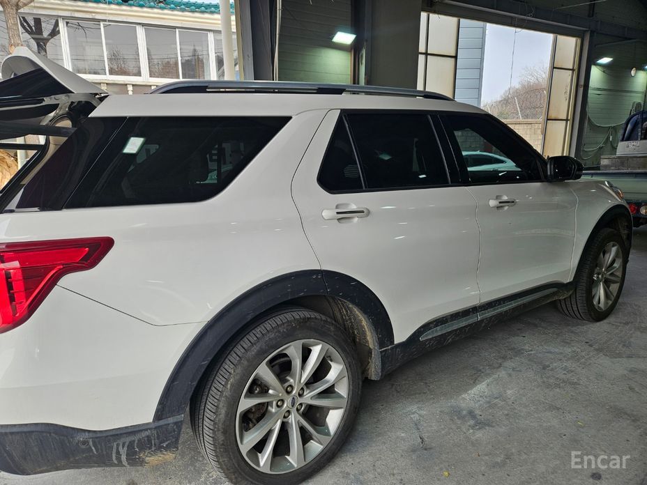 2022 Ford Explorer VI Рестайлинг 3.0 Platinum 4WD с пробегом 79 000 км