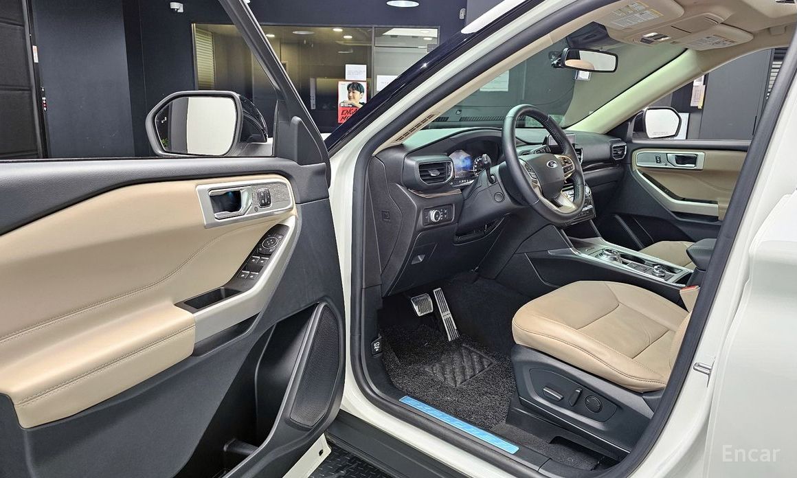 2022 Ford Explorer VI Рестайлинг 2.3 LimIted 4WD с пробегом 21 853 км