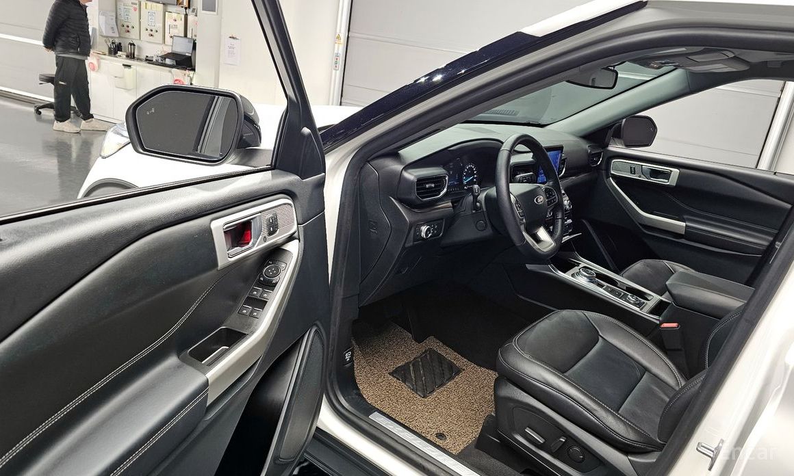 2022 Ford Explorer VI Рестайлинг 2.3 LimIted 4WD с пробегом 17 164 км