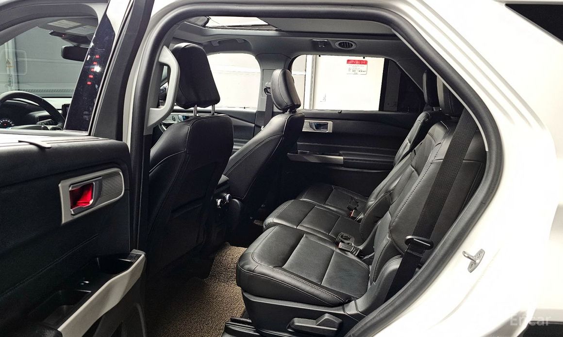 2022 Ford Explorer VI Рестайлинг 2.3 LimIted 4WD с пробегом 17 164 км