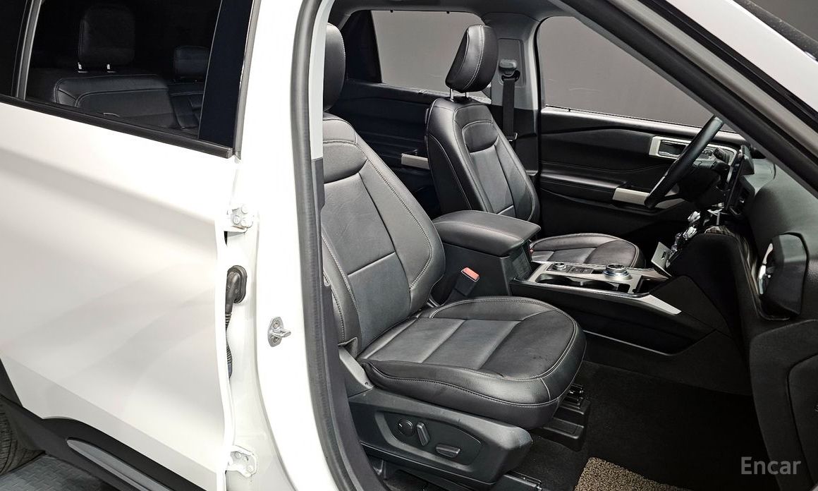 2022 Ford Explorer VI Рестайлинг 2.3 LimIted 4WD с пробегом 17 164 км
