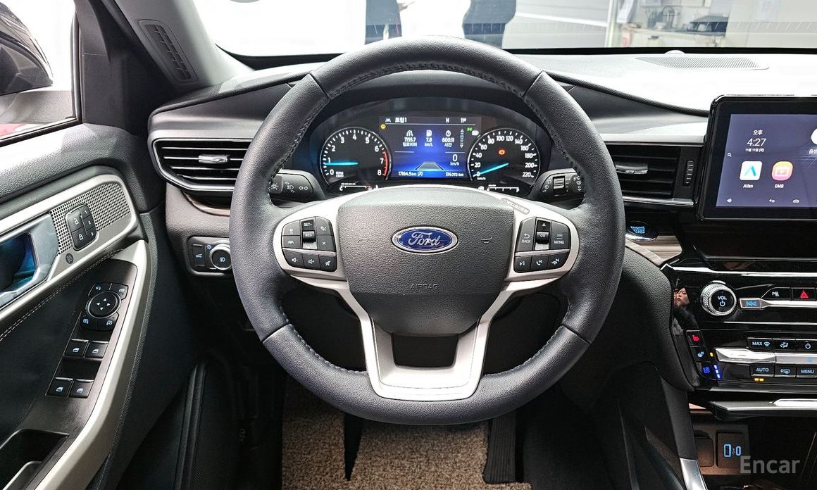 2022 Ford Explorer VI Рестайлинг 2.3 LimIted 4WD с пробегом 17 164 км