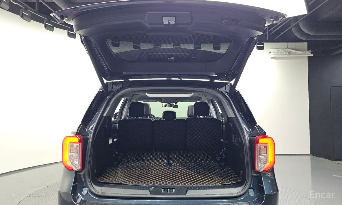 2022 Ford Explorer VI Рестайлинг 2.3 LimIted 4WD с пробегом 43 531 км