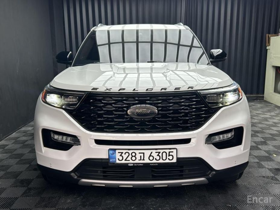 2022 Ford Explorer VI Рестайлинг 3.0 Platinum 4WD с пробегом 69 157 км