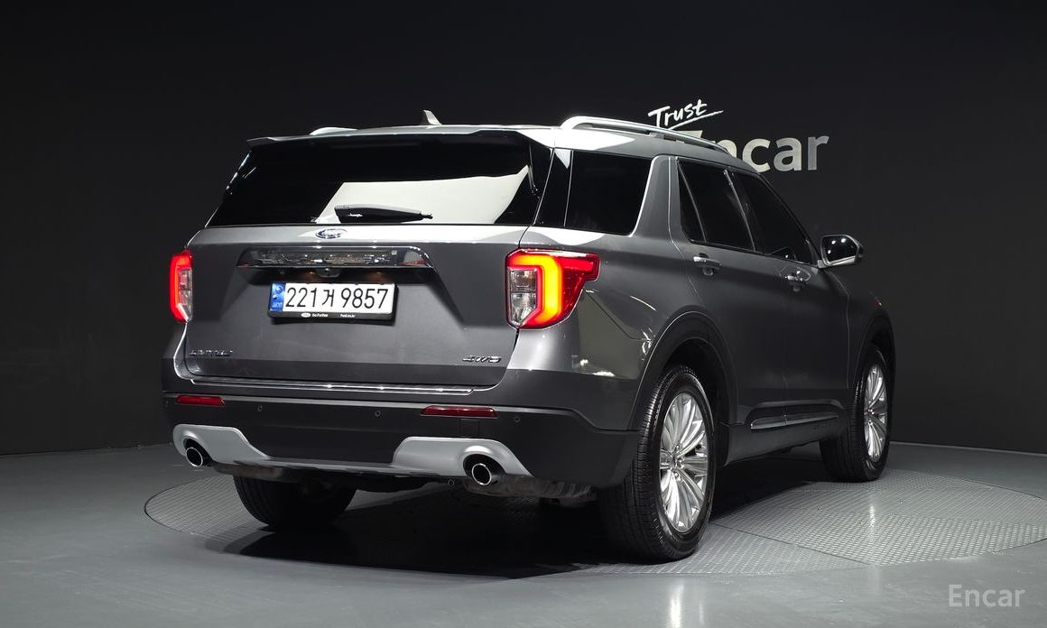 2022 Ford Explorer VI Рестайлинг 2.3 LimIted 4WD с пробегом 28 044 км