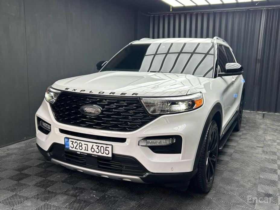 2022 Ford Explorer VI Рестайлинг 3.0 Platinum 4WD с пробегом 69 157 км