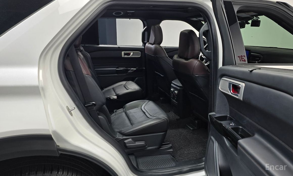 2023 Ford Explorer VI Рестайлинг 3.0 Platinum 4WD с пробегом 16 055 км