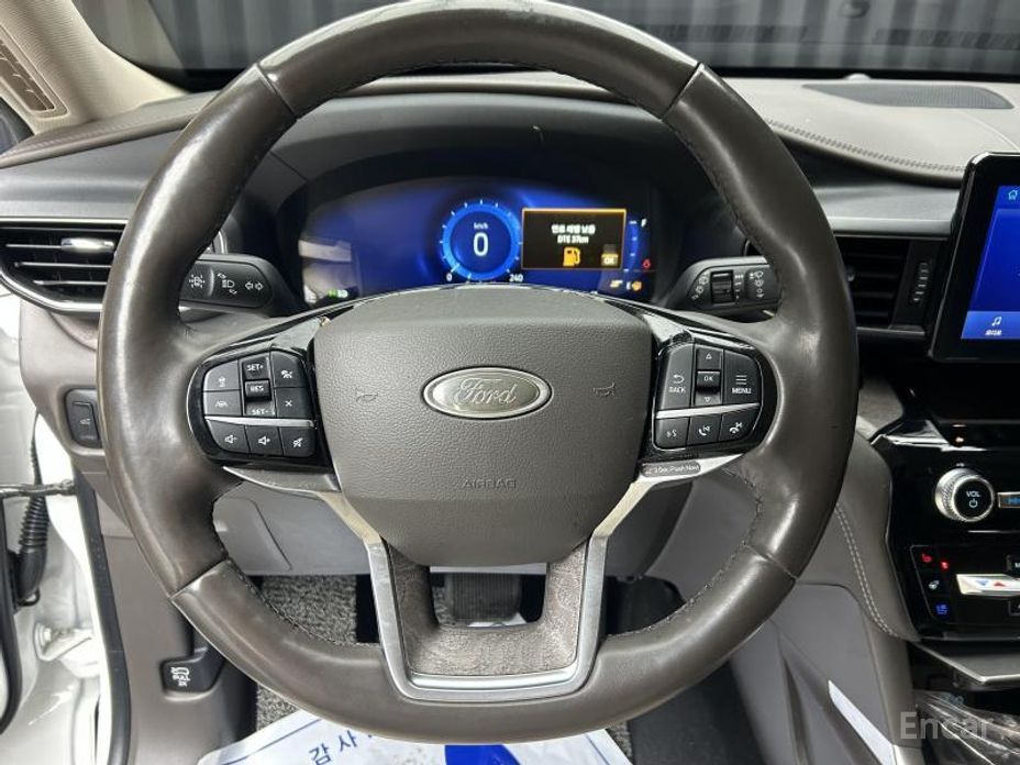 2022 Ford Explorer VI Рестайлинг 3.0 Platinum 4WD с пробегом 69 157 км