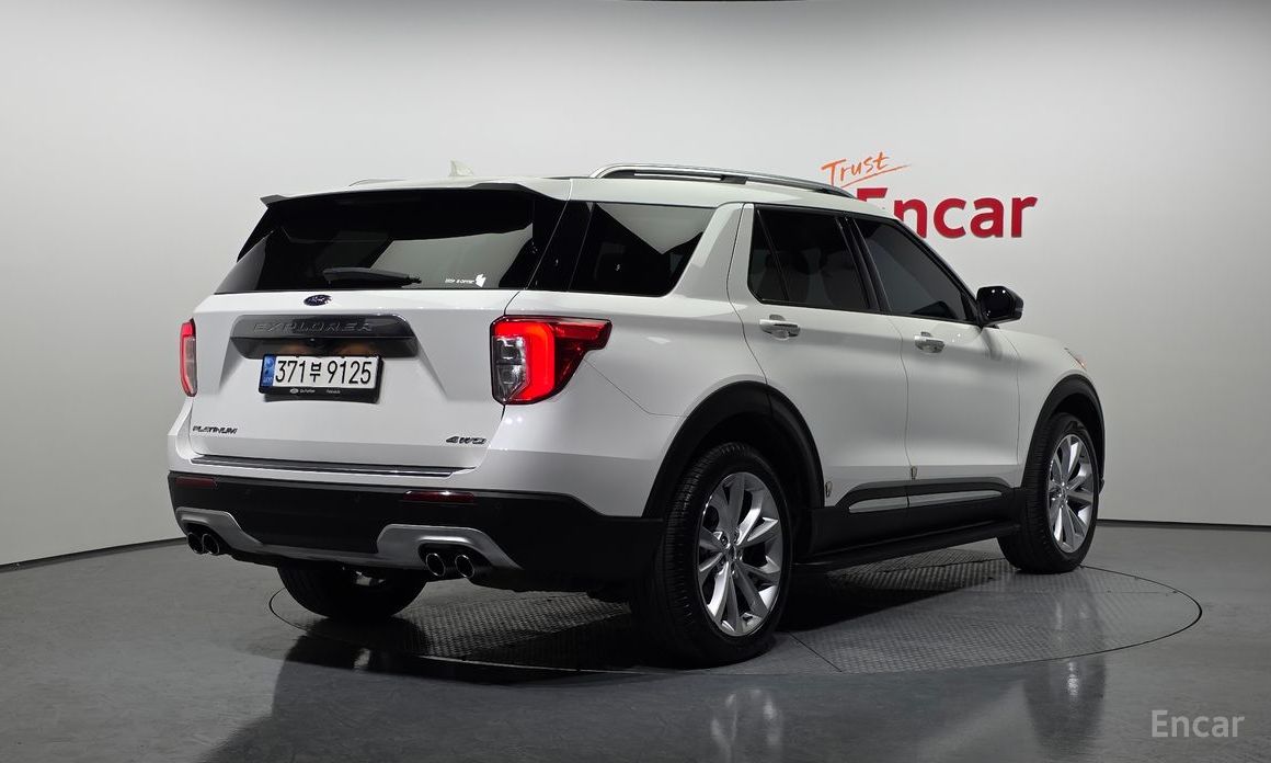 2022 Ford Explorer VI Рестайлинг 3.0 Platinum 4WD с пробегом 57 574 км