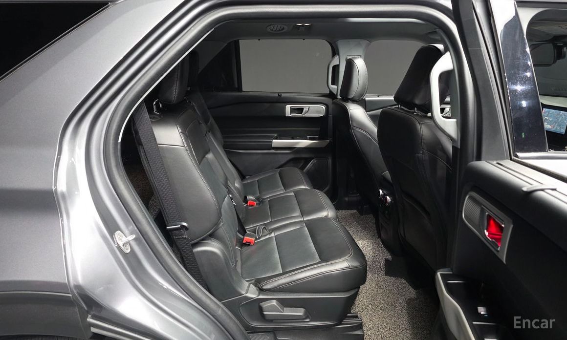 2022 Ford Explorer VI Рестайлинг 2.3 LimIted 4WD с пробегом 28 044 км