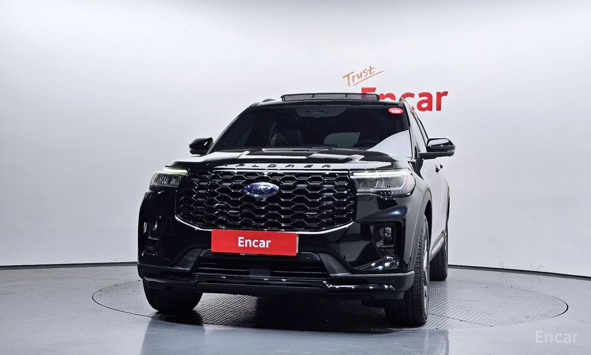 2024 Ford Explorer VI Рестайлинг 2.3 ST-Line 4WD с пробегом 4 707 км