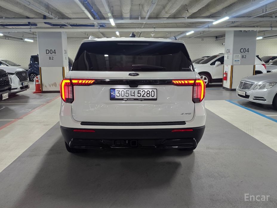 2024 Ford Explorer VI Рестайлинг 2.3 ST-Line 4WD с пробегом 15 788 км