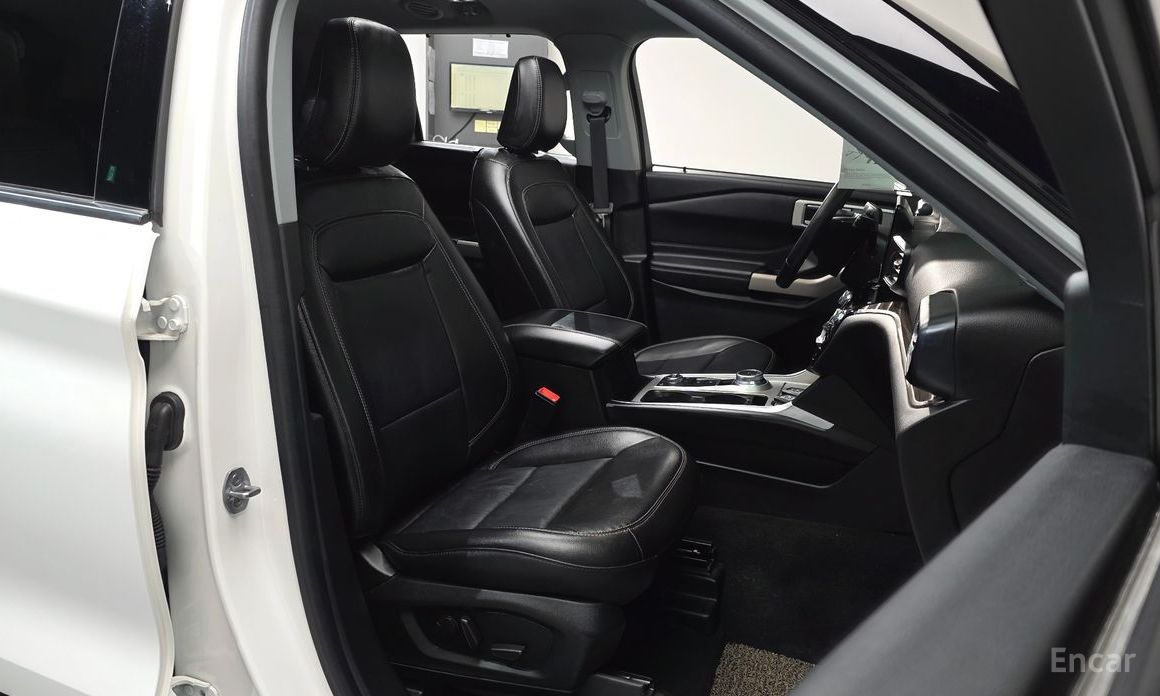 2022 Ford Explorer VI Рестайлинг 2.3 LimIted 4WD с пробегом 44 668 км