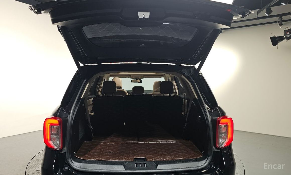 2022 Ford Explorer VI Рестайлинг 2.3 LimIted 4WD с пробегом 64 509 км