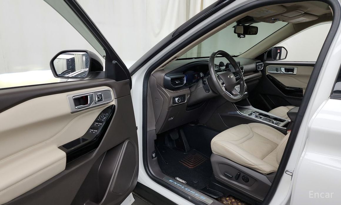 2022 Ford Explorer VI Рестайлинг 3.0 Platinum 4WD с пробегом 77 013 км