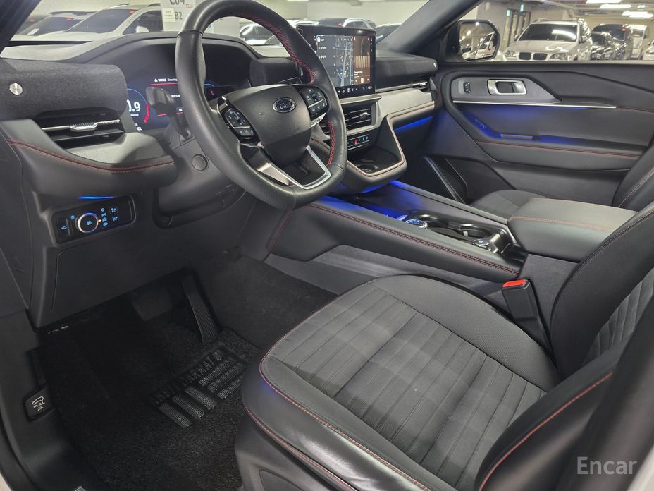 2024 Ford Explorer VI Рестайлинг 2.3 ST-Line 4WD с пробегом 15 788 км