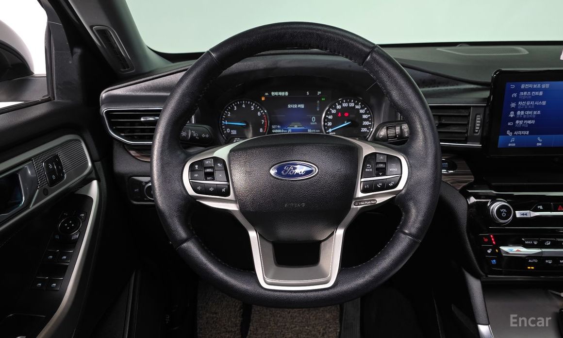 2022 Ford Explorer VI Рестайлинг 2.3 LimIted 4WD с пробегом 44 668 км