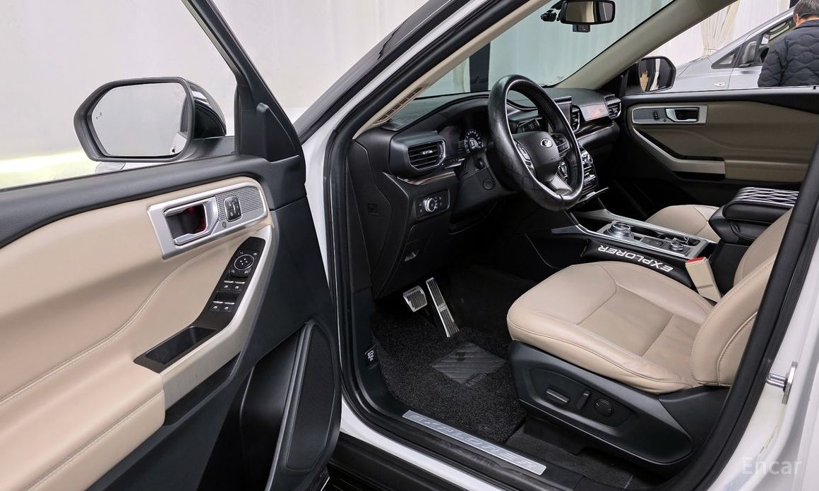 2022 Ford Explorer VI Рестайлинг 3.3 Hybrid с пробегом 54 168 км