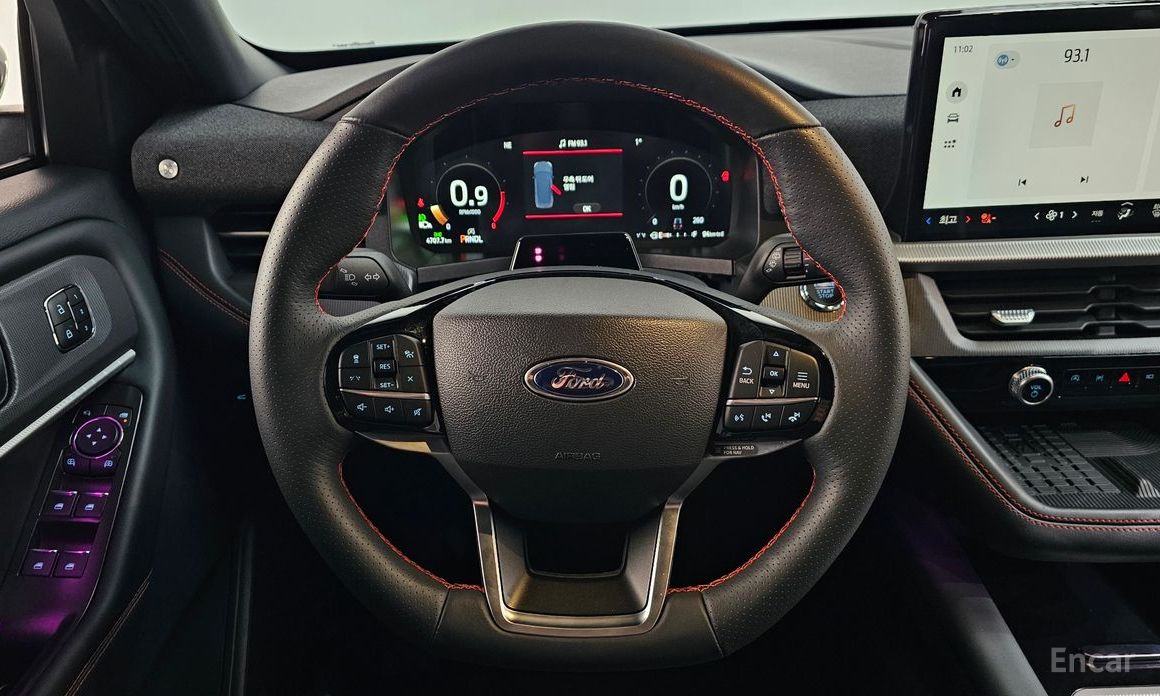 2024 Ford Explorer VI Рестайлинг 2.3 ST-Line 4WD с пробегом 4 707 км