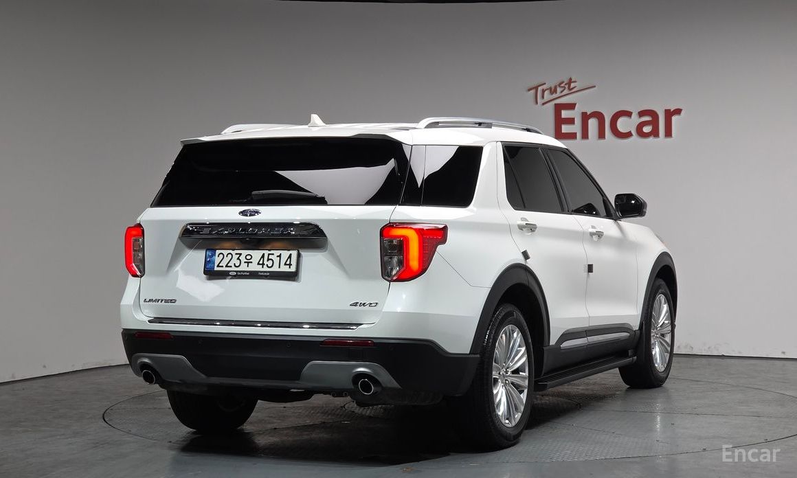 2023 Ford Explorer VI Рестайлинг 2.3 LimIted 4WD с пробегом 30 216 км