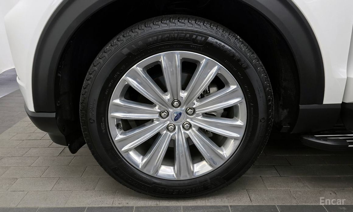 2022 Ford Explorer VI Рестайлинг 2.3 LimIted 4WD с пробегом 67 521 км