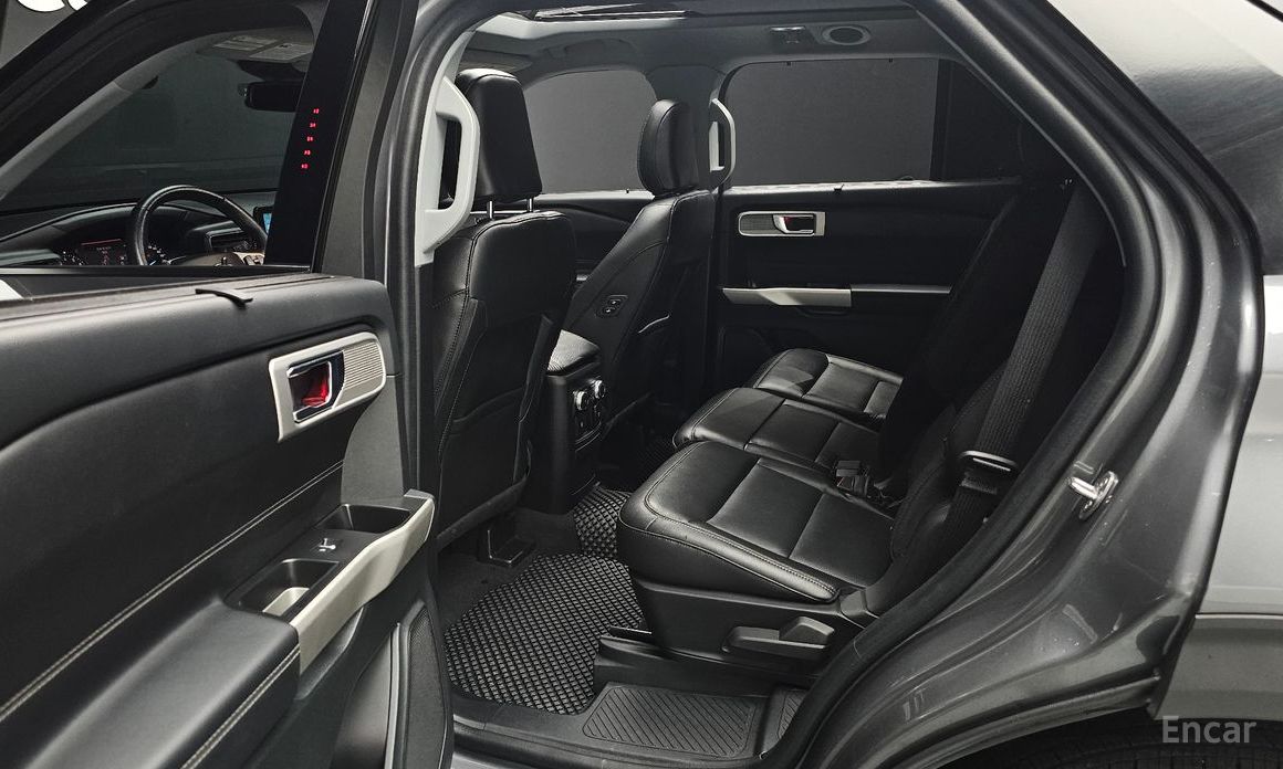 2022 Ford Explorer VI Рестайлинг 2.3 LimIted 4WD с пробегом 32 047 км