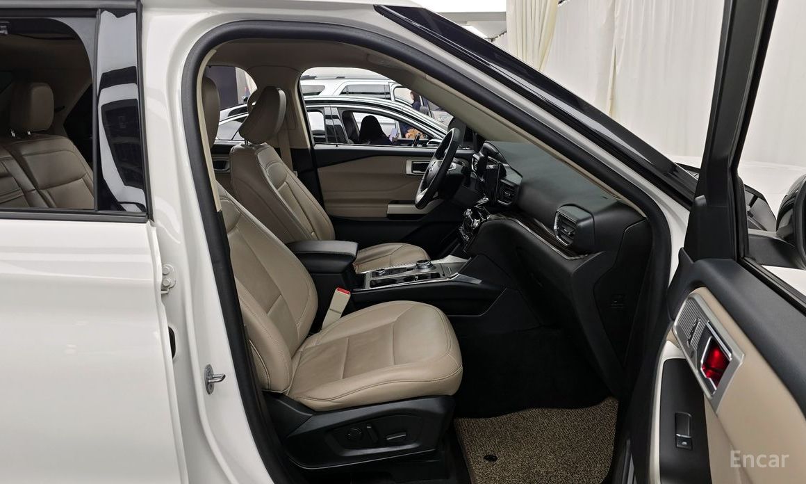 2022 Ford Explorer VI Рестайлинг 2.3 LimIted 4WD с пробегом 67 521 км