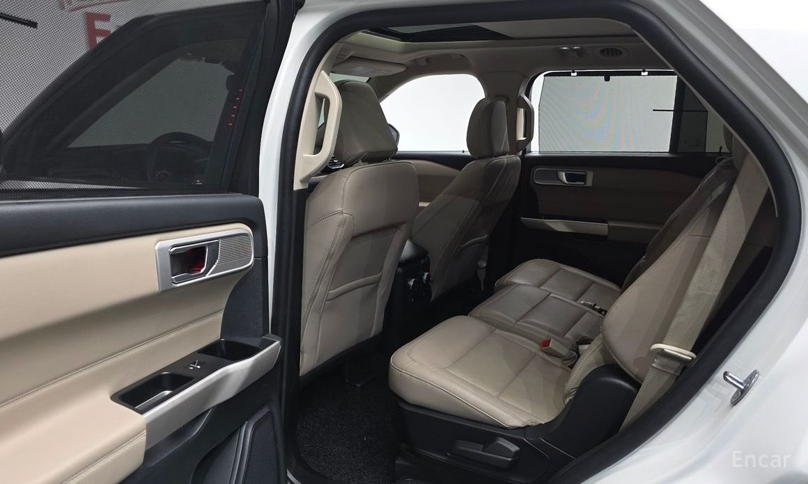 2023 Ford Explorer VI Рестайлинг 2.3 LimIted 4WD с пробегом 30 216 км